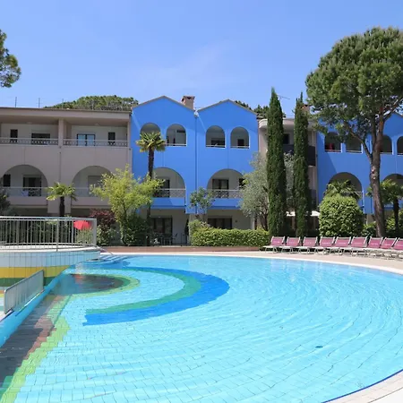 Villaggio Mare Blu 5*