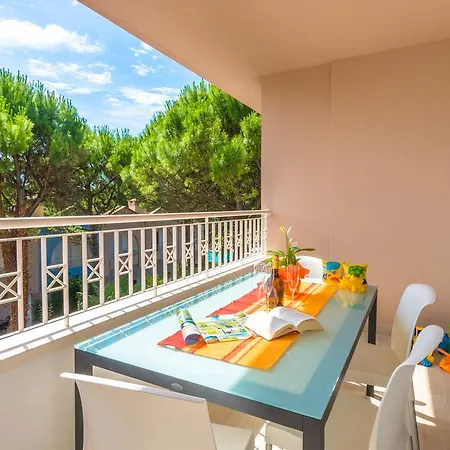 Aldeamento Turístico Villaggio Mare Blu 5*